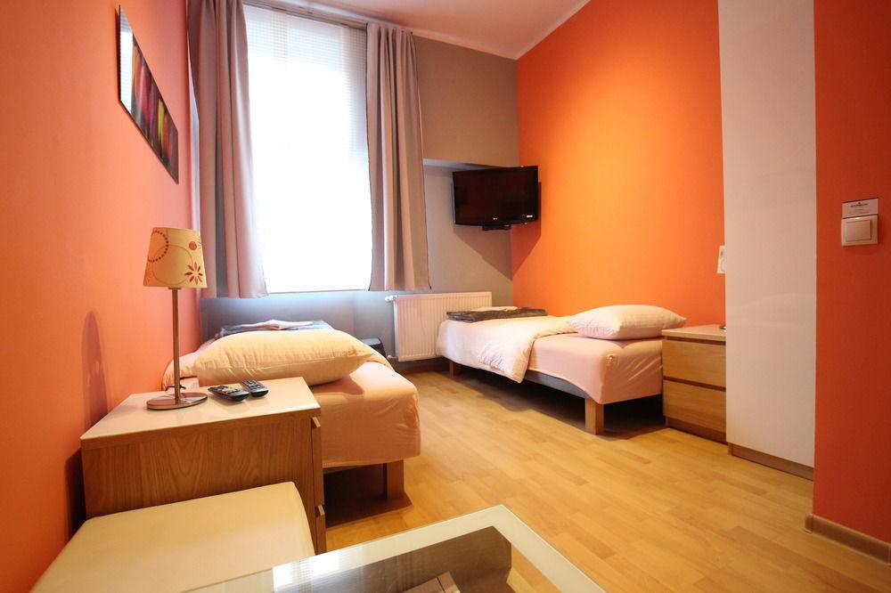 Rainbow Apartments 3 Krakow Ngoại thất bức ảnh